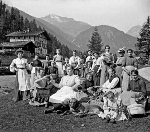 frauenbilder-signora-fotograf-i-a-women-in-photography_8885333_1
